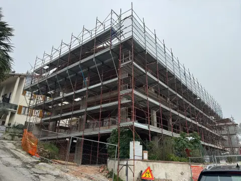 Ponteggio montato da Giemme Ponteggi in un cantiere nelle Marche — 6 di 7