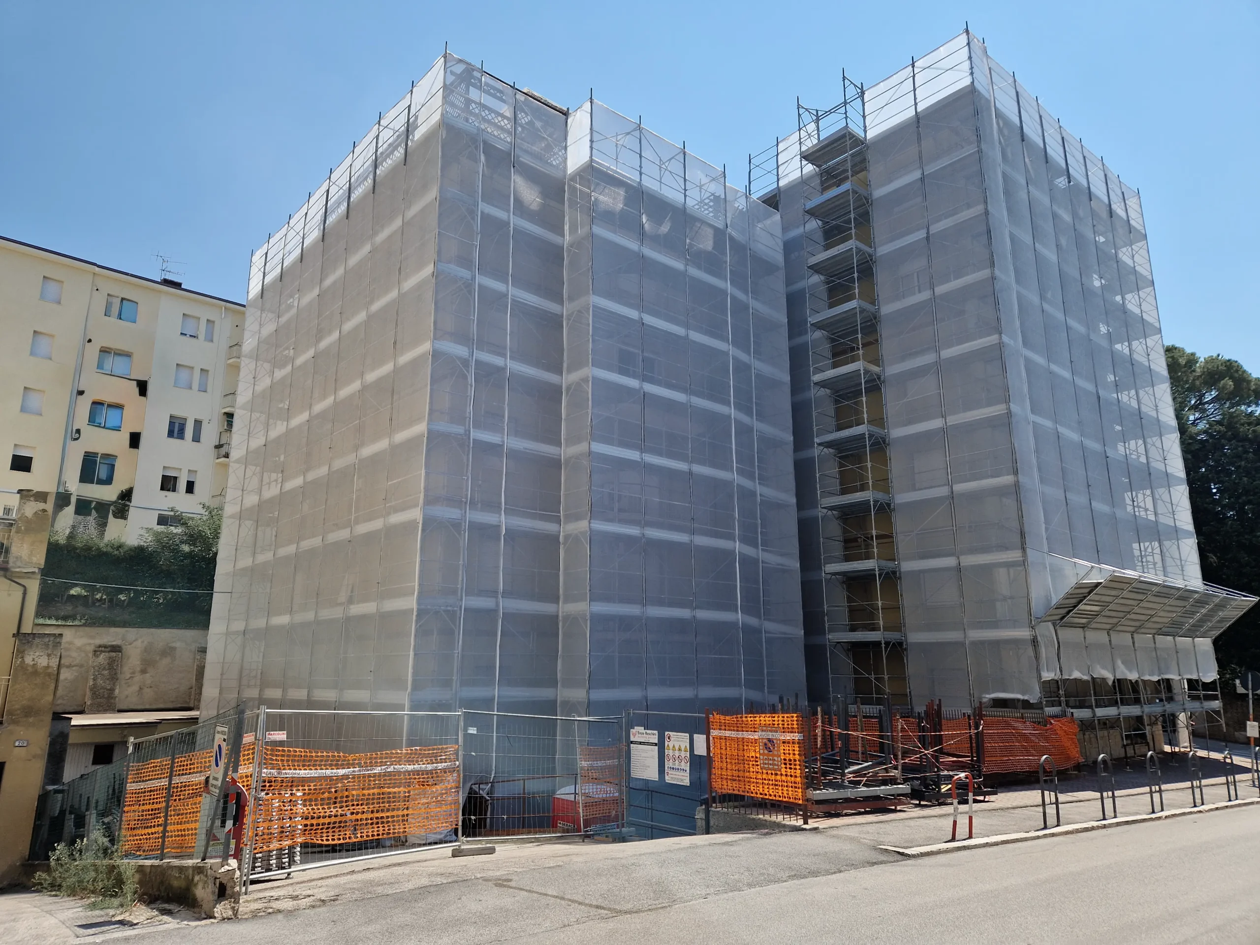 Condominio, Macerata