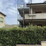 Ponteggi a Civitanova Marche, Via San Michele 29-B
