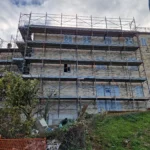Ponteggi a Monsampietro Morico, Corso Umberto
