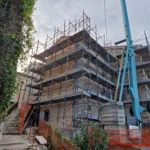 Ponteggi a Monsampietro Morico, Corso Umberto