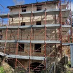 Montaggio ponteggi a Gagliole, Località Molino