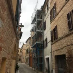 Montaggio Impalcatura a Pollenza, Via San Salvatore