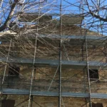 Ponteggi a Mogliano, Via XXV Aprile, 28