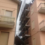 Montaggio Impalcatura a Porto Potenza, Via De Gasperi,79