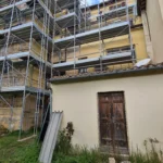 Ponteggi a Camerino, Via Ridolfini 27