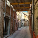 Impalcatura a Tolentino, Via Montecavallo, 45-47