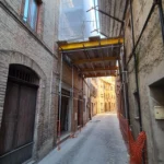 Impalcatura a Tolentino, Via Montecavallo, 45-47